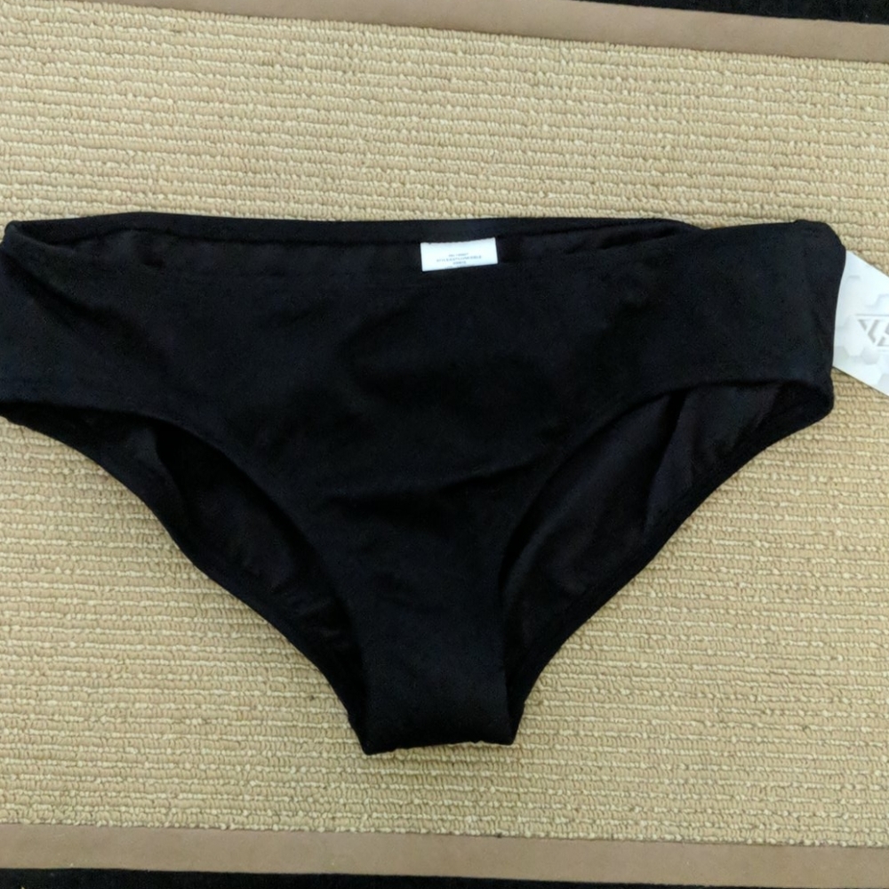 Women's size medium classic brief bikini bottoms